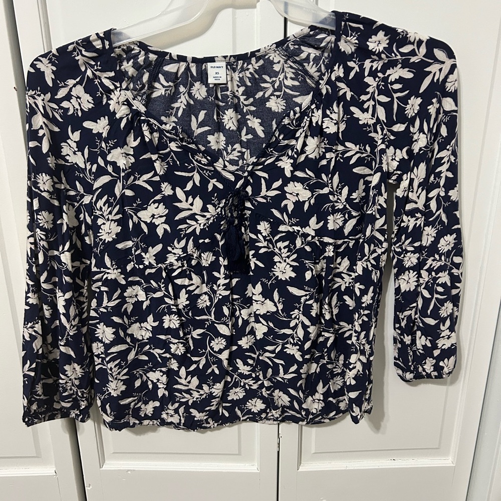 Women’s Size Extra Small Old Navy Blouse